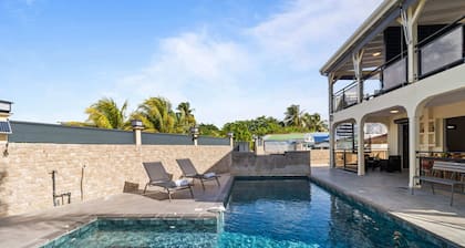 Résidence Dorée - Seven Bedroom Villa, Sleeps 14