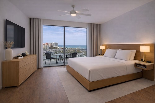 CW Hotel