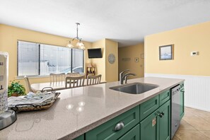 Fridge, microwave, oven, stovetop - 🏖️Gulf Views - Pool - Across from Beach - Blue Surf 8🏖️ (Miramar Beach)