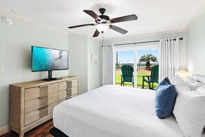 2 bedrooms, iron/ironing board, free WiFi, bed sheets - 🏖️Steps to Beach | Pet Friendly | Pool | Ciboney 1001🏖️ (Miramar Beach)