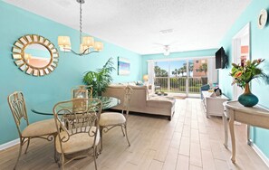 Smart TV - 🏖️Steps to Beach | Pet Friendly | Pool | Ciboney 2004🏖️ (Miramar Beach)