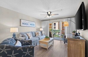 Smart TV - 🌊Free Beach Chairs🐚Pet Friendly | Steps to Beach | Pool | Ciboney 3008☀️ (Miramar Beach)