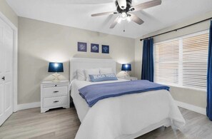 3 bedrooms, iron/ironing board, free WiFi, bed sheets - 🌊Free Beach Chairs🐚Pet Friendly | Steps to Beach | Pool | Ciboney 3008☀️ (Miramar Beach)