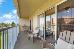 Property grounds - 🌊Free Beach Chairs🐚Pet Friendly | Steps to Beach | Pool | Ciboney 3008☀️ (Miramar Beach)