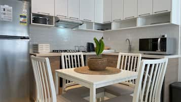 Chalet, 2 Bedrooms, Pool View | Private kitchen