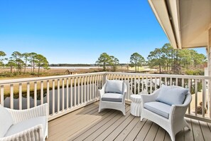 Property grounds - ☀️Bay Views | Close to Beach | Harbour Pointe 810☀️ (Miramar Beach)