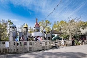 Children’s area - 🏖️Golf Cart(LSV) | Pet Friendly | SanDestin Resort | Sugar Sands🏖️ (Miramar Beach)