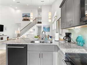 Fridge, microwave, oven, stovetop - 🐚LSV(Golf Cart) | Great Location | Whispering Pines🐚 (Miramar Beach)