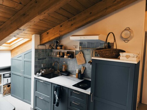 Thumbelina House