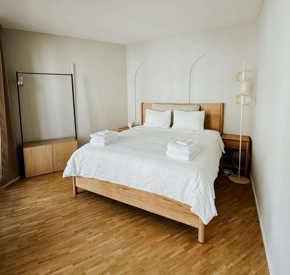 2 bedrooms, iron/ironing board, travel cot, free WiFi