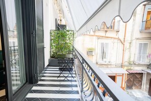 Nicht klassifiziertes Bild, 2 von 22, Schaltfläche