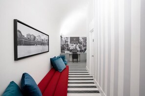 Interior - Suite Pulcinella (Naples)