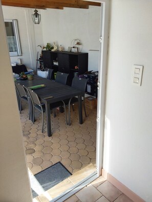 Dining - Vrbo Property (Royan)