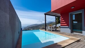 Pool - Duskline Villa by LovelyStay (Arco Da Calheta)