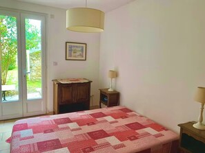 Room - Vrbo Property (Gréoux-les-Bains)