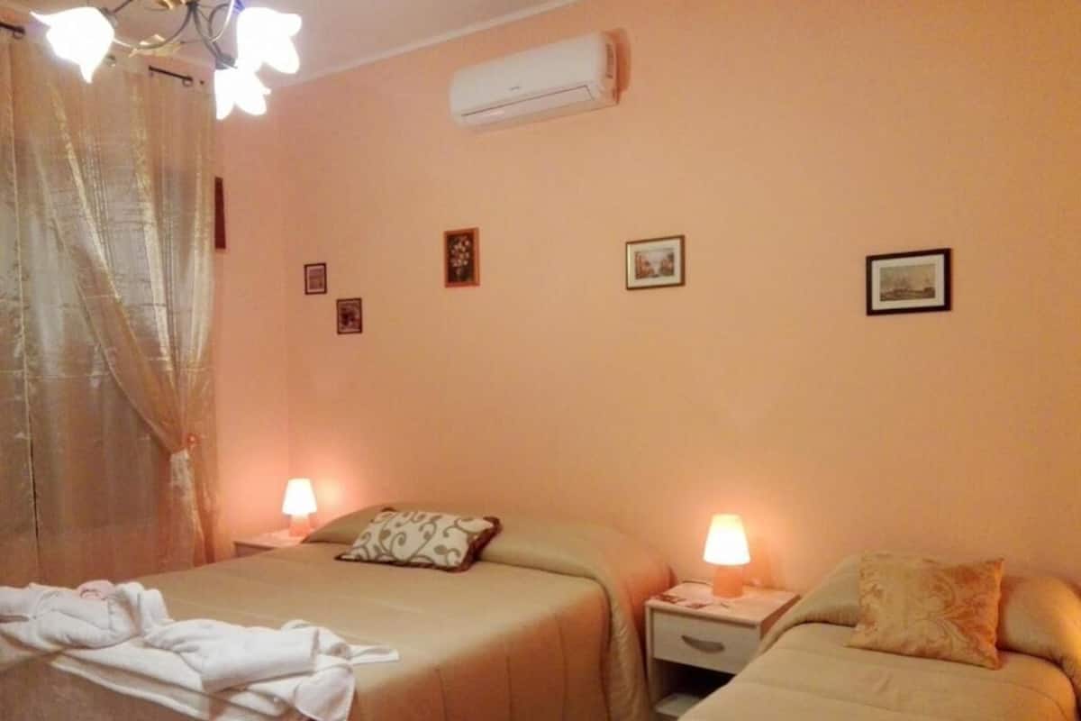 Phòng 4 tiện nghi đơn giản