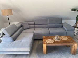 Living area - Deluxe Apartment "Am Wiesenteich" – 100 m² (Vetschau/Spreewald)