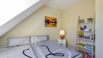 2 habitaciones, tabla de planchar con plancha, wifi y ropa de cama