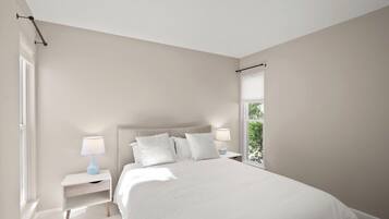 3 bedrooms, iron/ironing board, WiFi, bed sheets