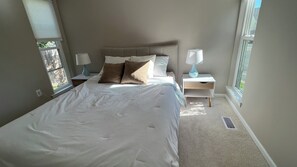 Room - Mid-century modern 3-bedroom house near metro in peaceful Springfield, VA (Springfield)