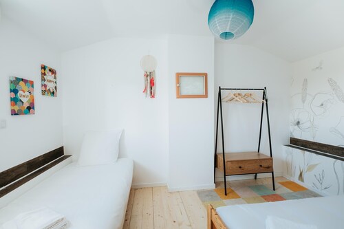 Modern Holiday Home in Lanildut