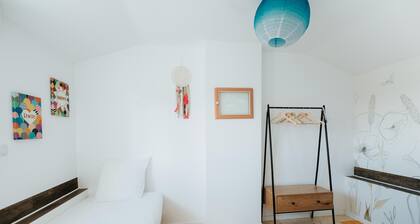 Modern Holiday Home in Lanildut