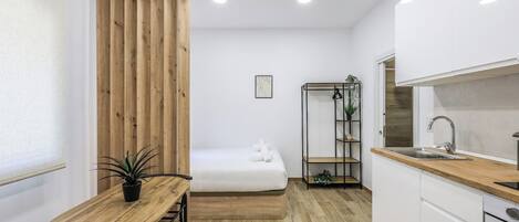 Bureau, Wi-Fi, draps fournis