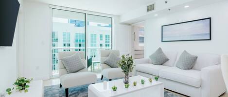 Apartment, 3 Bedrooms, Pool Access | Living area