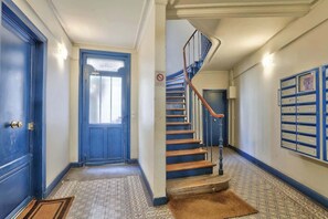 Interior - Sublime refurbished studio (Paris)