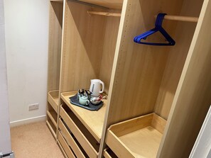 Double Room, Ground Floor (Bedroom 4) - 26 Green Drive (Inverness)