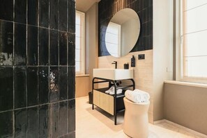 Quarto casal luxo, sacada | Banheiro