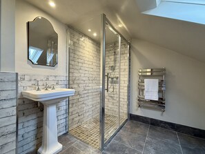 Hair dryer - Cottage 498 - Cleggan - sleeps 9 guests  in 4 bedrooms (Cleggan)