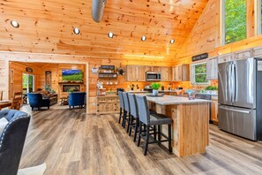 Fridge, microwave, oven, stovetop - The Greatest Smoky Haven by Ghosal Luxury Lodging (Sevierville)