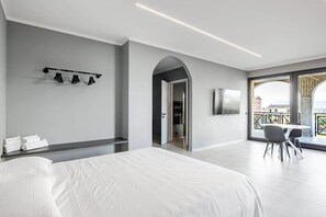 4 bedrooms, desk, free WiFi, bed sheets - Brà Apartments & Lofts (Verona)