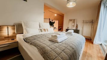 2 habitaciones, tabla de planchar con plancha, wifi y ropa de cama