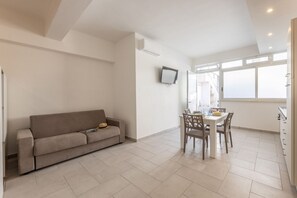 TV - Modern Loft near the Sea in Gallipoli CVG03 (Gallipoli)