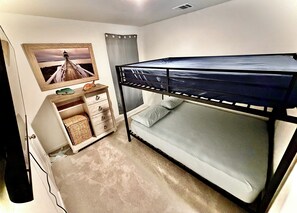 3 bedrooms, iron/ironing board, WiFi, bed sheets - Casa Ru Vacation Stay (New Braunfels)