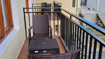 Comfort Double Room, Private Bathroom, Mountain View | Property grounds