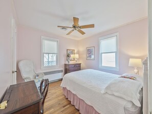 3 bedrooms, WiFi, bed sheets, wheelchair access - Pet-Friendly Home in Cape May w/ BBQ & Fireplace (Cape May)