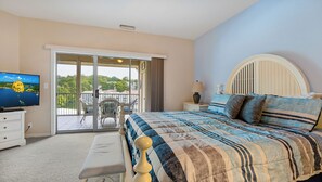 3 bedrooms, free WiFi, bed sheets - WATERFRONT Condo/Bristol Bay/Screened-in balcony/Boat Slip Available & Garage (Village of Four Seasons)