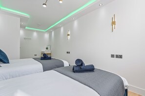 Room - Luxury 2BR flat In Central | London Eye | Big Ben | Waterloo (London)