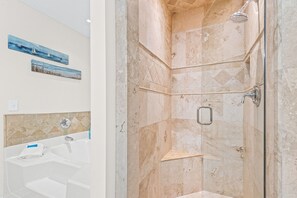 Hair dryer - Pet Friendly House in Miramar Beach! (Miramar Beach)