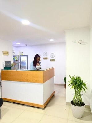 Lobby - Hotel Mova  (Medellín)
