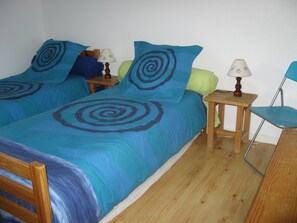 2 bedrooms, iron/ironing board