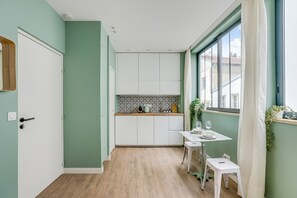 Dining - Quiet studio near Nation & Bois (Paris)