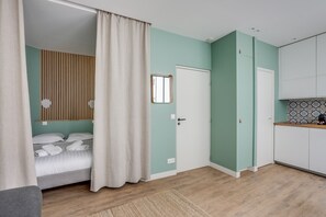 WiFi, bed sheets - Quiet studio near Nation & Bois (Paris)