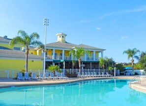 Pool - Sun, Pools & Theme Parks  Cozy 2BR at Bahama Bay (Davenport)