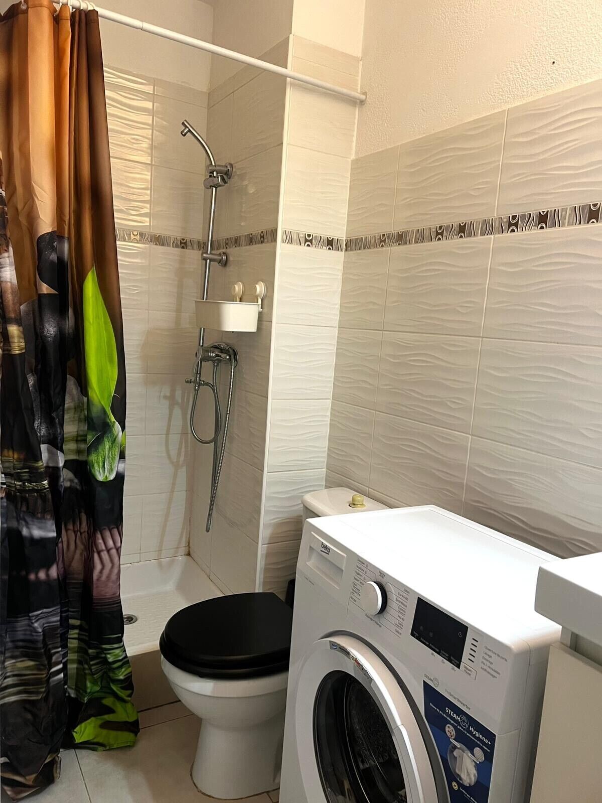 Shower, towels