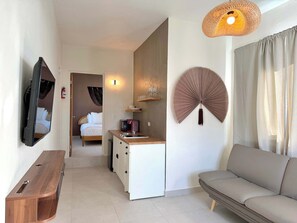 1 bedroom, iron/ironing board, WiFi, bed sheets - Beachside 1BR Apt - Pool & Steps to the Beach (San Juan)