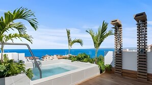 Pool - 1min to Los Muertos Beach ·King· Rooftop · Jacuzzi (Puerto Vallarta)
